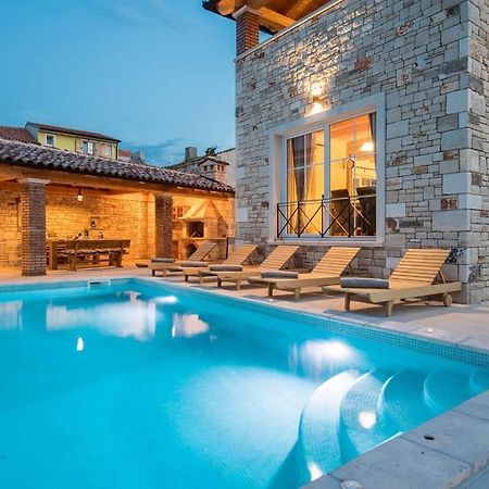 Moderne Istrische Steinvilla - 4 Sterne Mit Privatem, Beheizbaren Pool & Meerblick Kavran Eksteriør billede