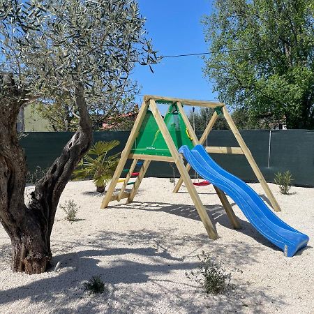 Moderne Istrische Steinvilla - 4 Sterne Mit Privatem, Beheizbaren Pool & Meerblick Kavran Eksteriør billede