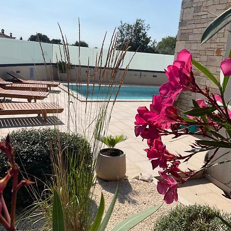 Moderne Istrische Steinvilla - 4 Sterne Mit Privatem, Beheizbaren Pool & Meerblick Kavran Eksteriør billede