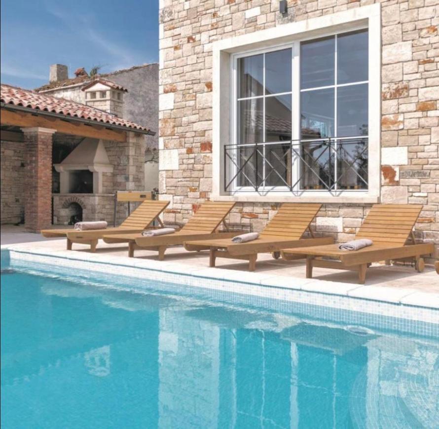 Moderne Istrische Steinvilla - 4 Sterne Mit Privatem, Beheizbaren Pool & Meerblick Kavran Eksteriør billede